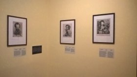 Photo de l'exposition "Hugo à la Une" à la maison Victor Hugo de Paris - 2018/2019 - Trois lithographies connues de Benjamin Roubaud